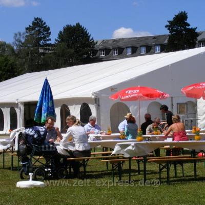 Festzelt11